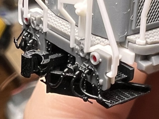 DE10前面グレードアップパーツ 斜め上から