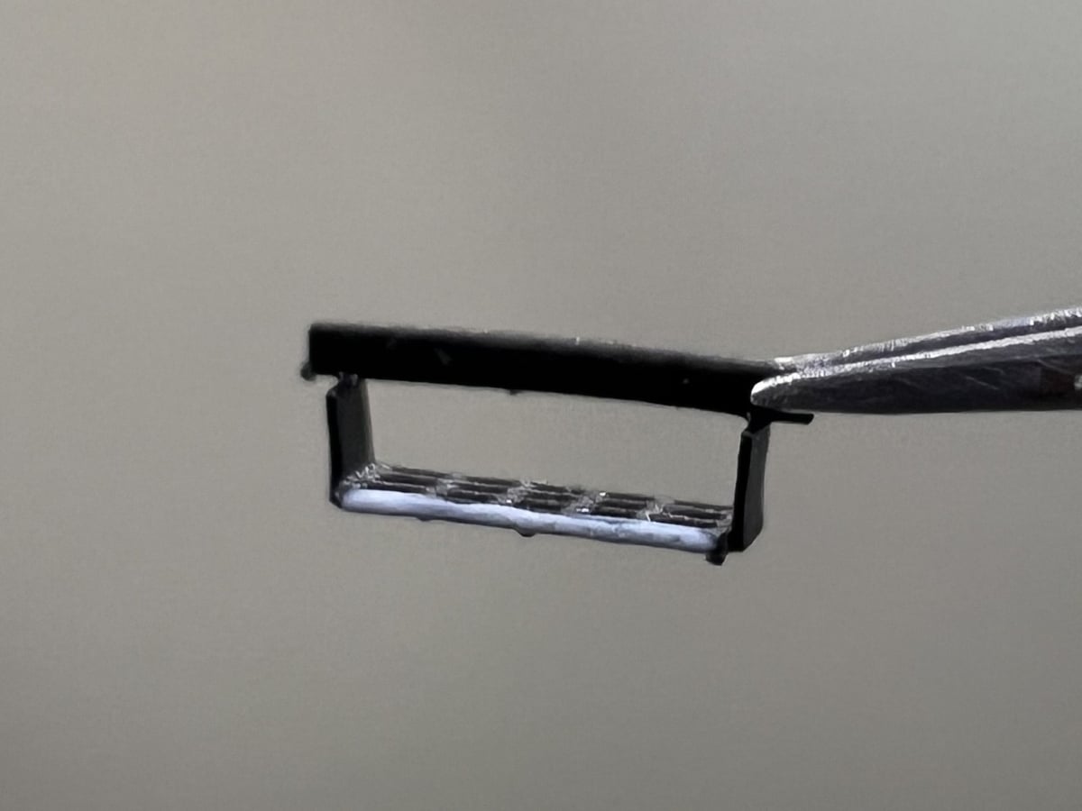 機関車扉下ステップ 塗装済（白/汎用）3D-CL003 単体