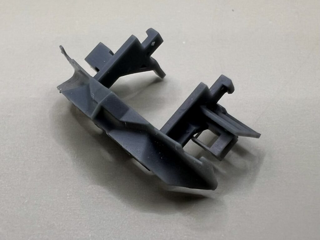 双頭連結器用スノープラ パーツを斜めから
