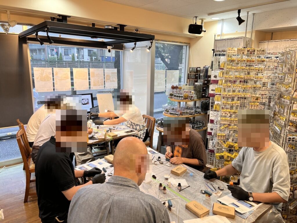 汚し会 ワム編の作業風景