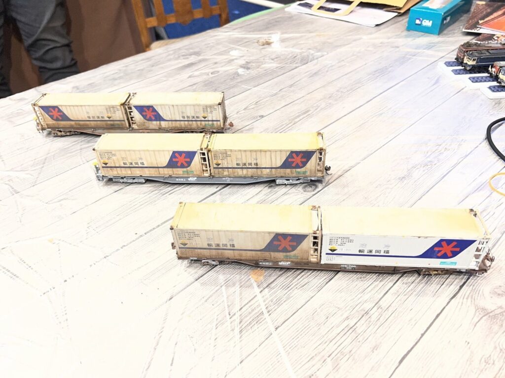 汚し会で汚したHOスケールのコンテナ完成品